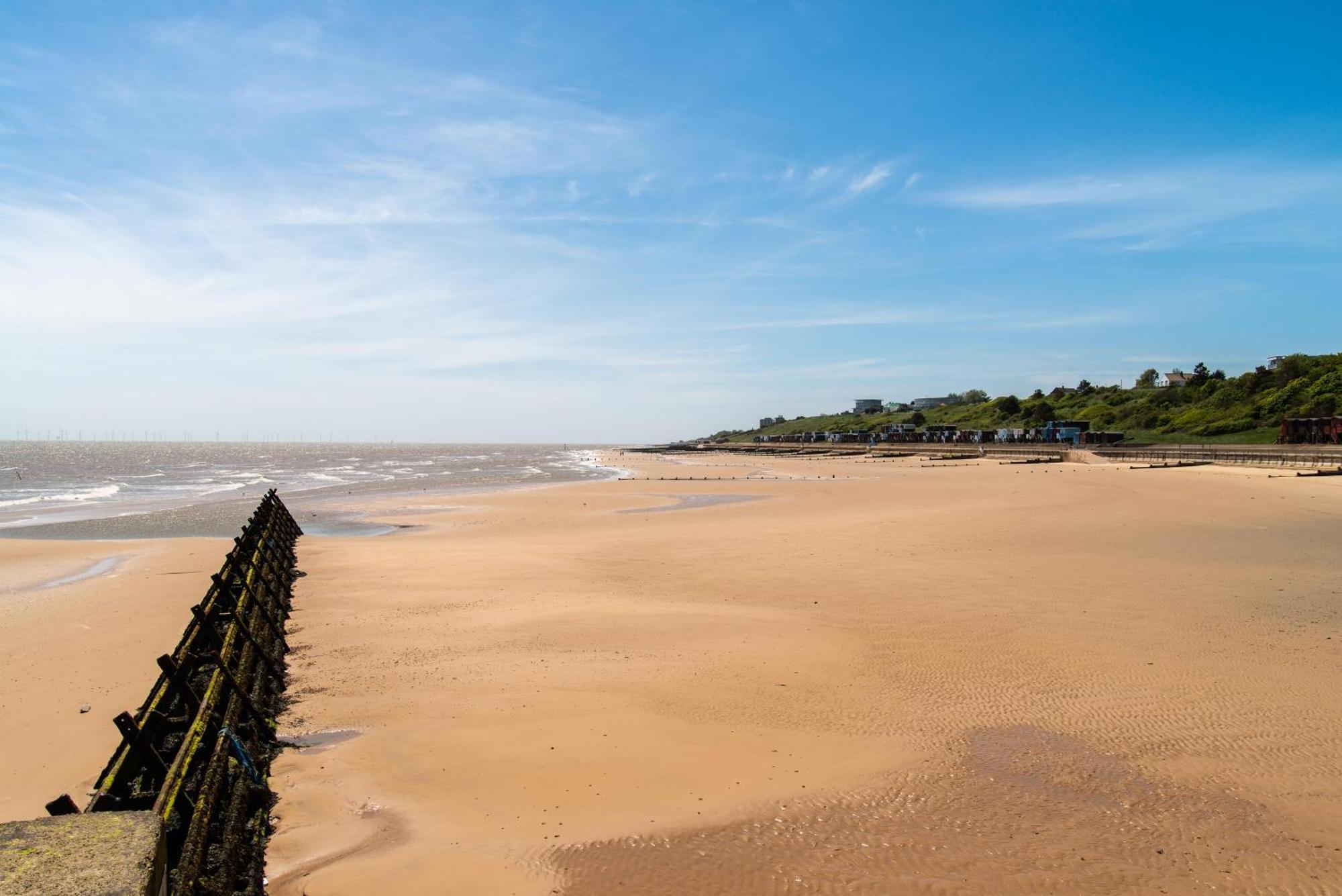 Lovely 8 Berth Caravan At St Osyth Beach Holiday Park Ref 28101G 滨海克拉克顿 外观 照片