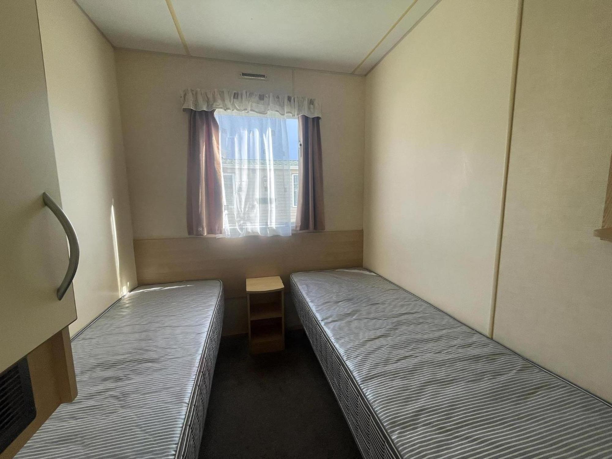 Lovely 8 Berth Caravan At St Osyth Beach Holiday Park Ref 28101G 滨海克拉克顿 外观 照片